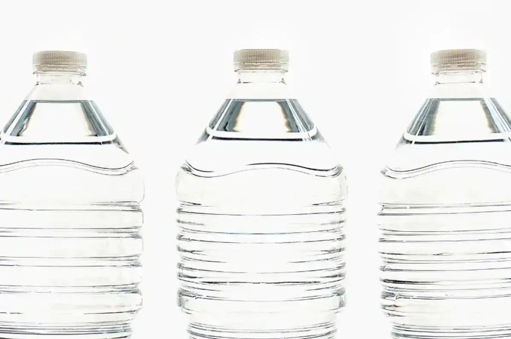 water, bottled water, nanoplastics, health, science, new technology